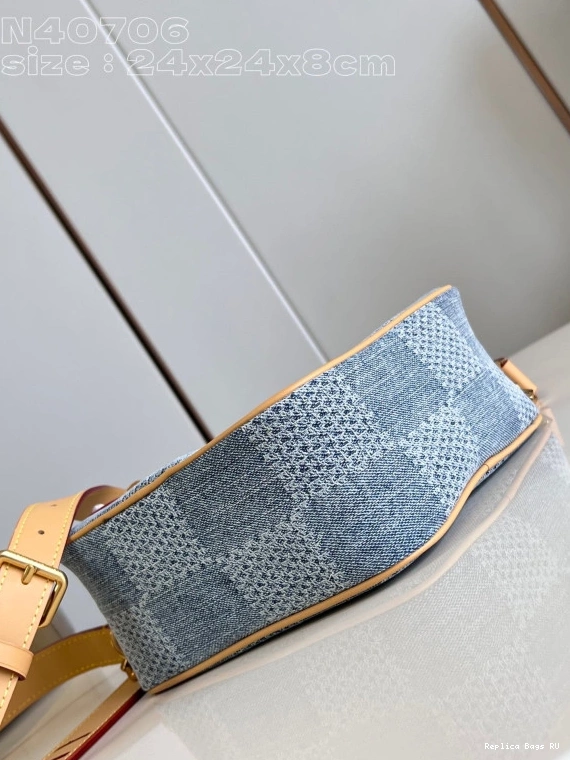 Affordable Chess LOUIS VUITTON Messenger-24*24*8CM 0817